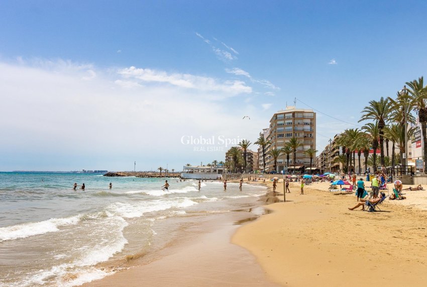 Resale - APARTMENT -
TORREVIEJA - Playa del Cura