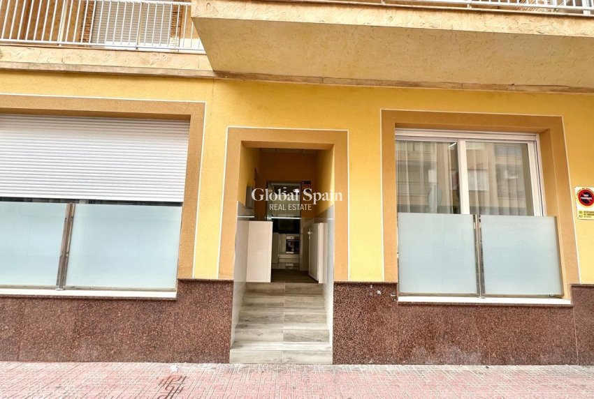 Resale - APARTMENT -
TORREVIEJA - Playa del Cura