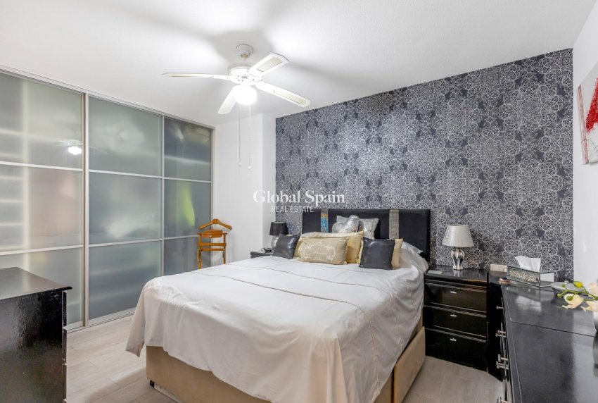 Resale - APARTMENT -
TORREVIEJA - Playa del Cura