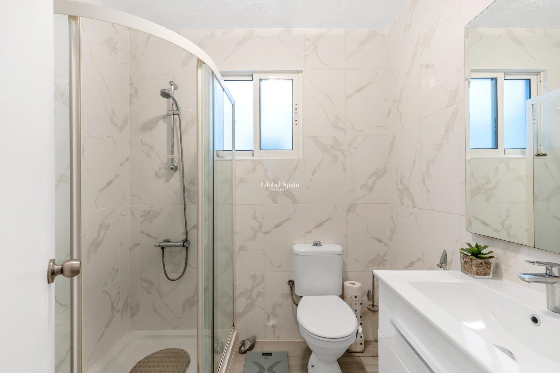 Resale - APARTMENT -
TORREVIEJA - Playa del Cura