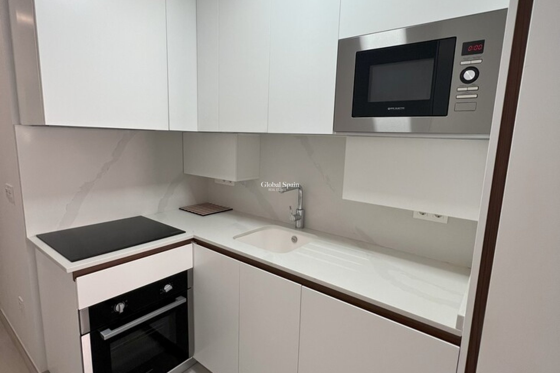Resale - APARTMENT -
TORREVIEJA - Playa del Cura