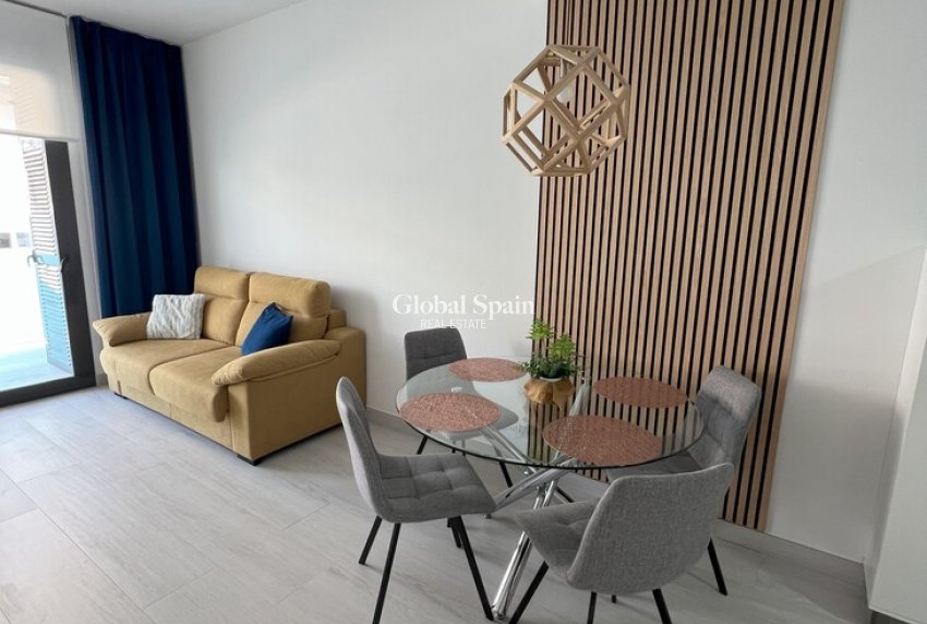 Resale - APARTMENT -
TORREVIEJA - Playa del Cura