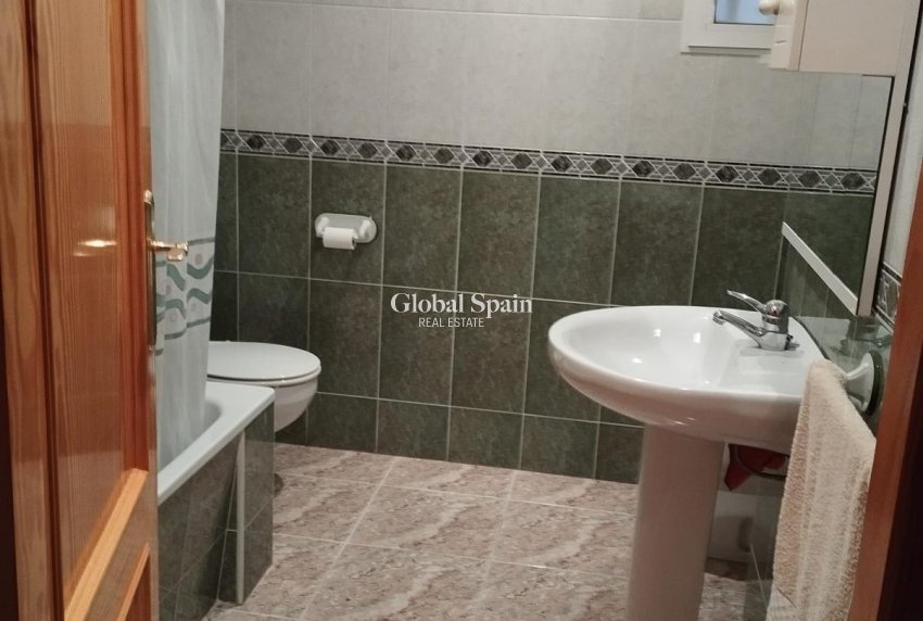 Resale - APARTMENT -
TORREVIEJA - Playa del Cura