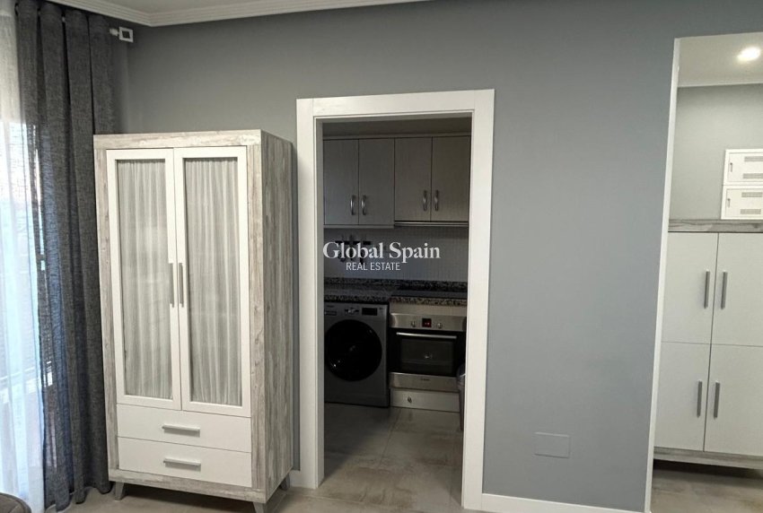 Resale - APARTMENT -
TORREVIEJA - Playa del Cura