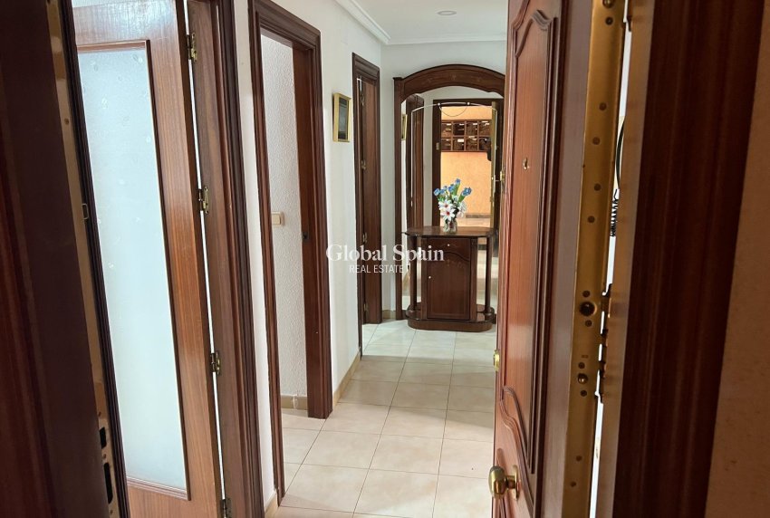 Resale - APARTMENT -
TORREVIEJA - Playa del Cura