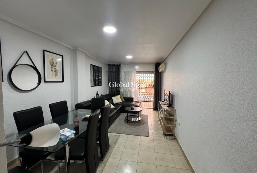 Resale - APARTMENT -
TORREVIEJA - Playa del Cura