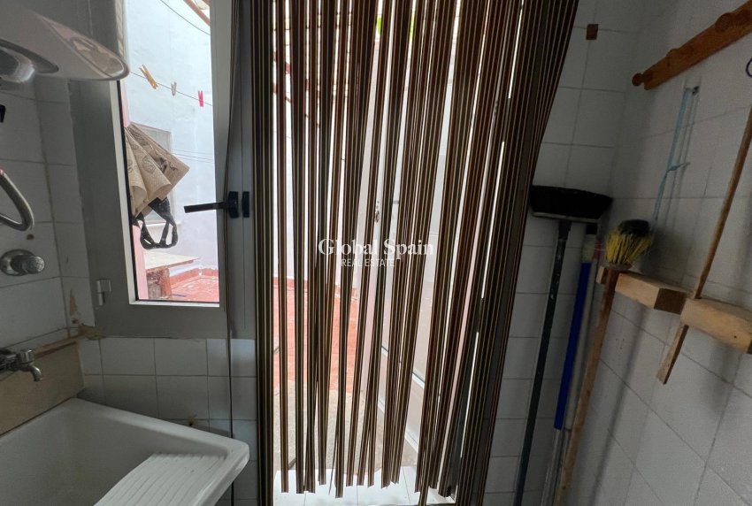 Resale - APARTMENT -
TORREVIEJA - Playa del Cura