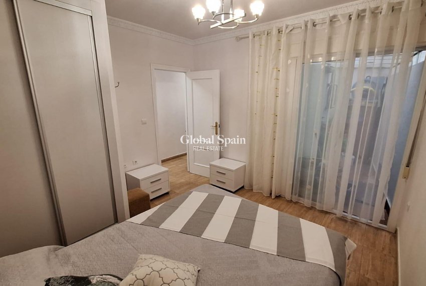 Resale - APARTMENT -
TORREVIEJA - Playa del Cura