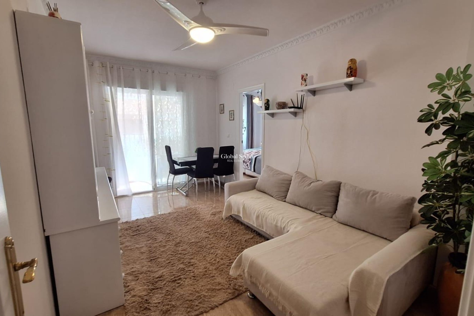 Resale - APARTMENT -
TORREVIEJA - Playa del Cura