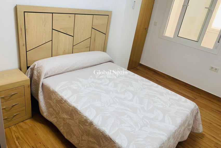 Resale - APARTMENT -
TORREVIEJA - Playa del Cura