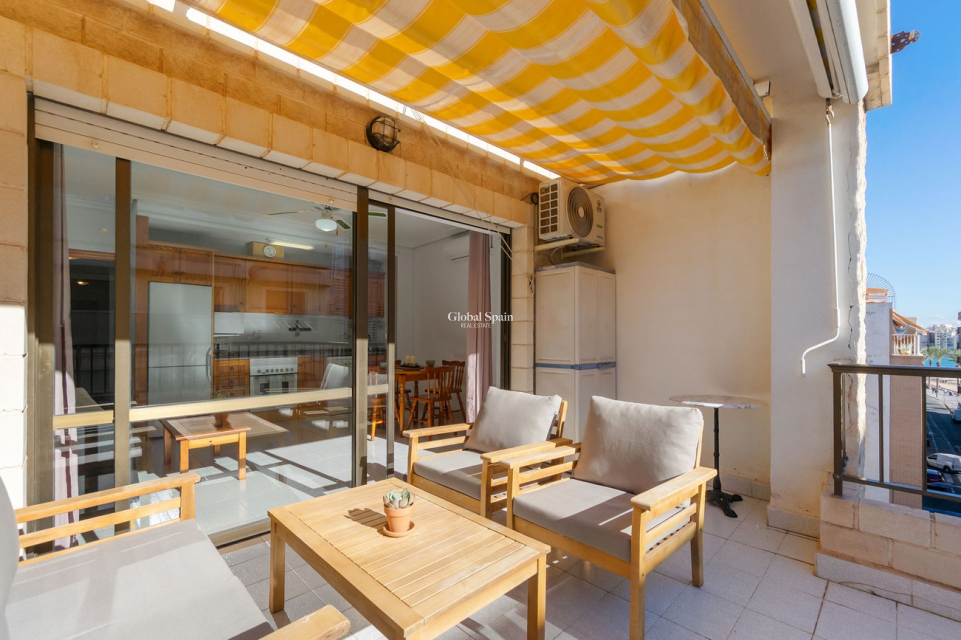 Resale - APARTMENT -
TORREVIEJA - Playa del Cura