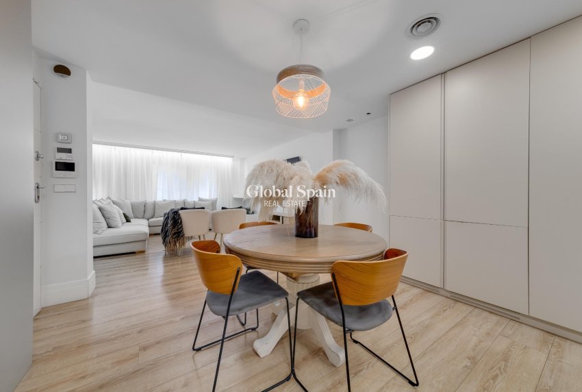 Resale - APARTMENT -
TORREVIEJA - Playa del Cura