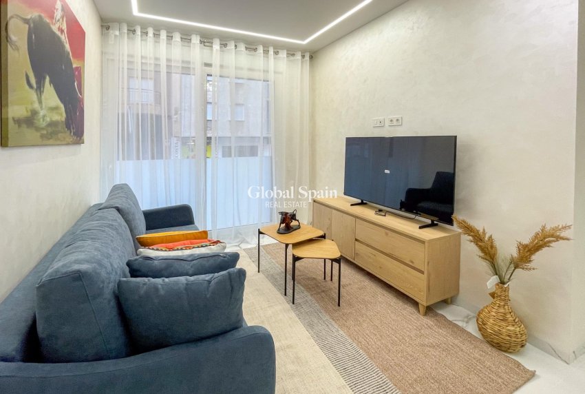 Resale - APARTMENT -
TORREVIEJA - Playa del Cura