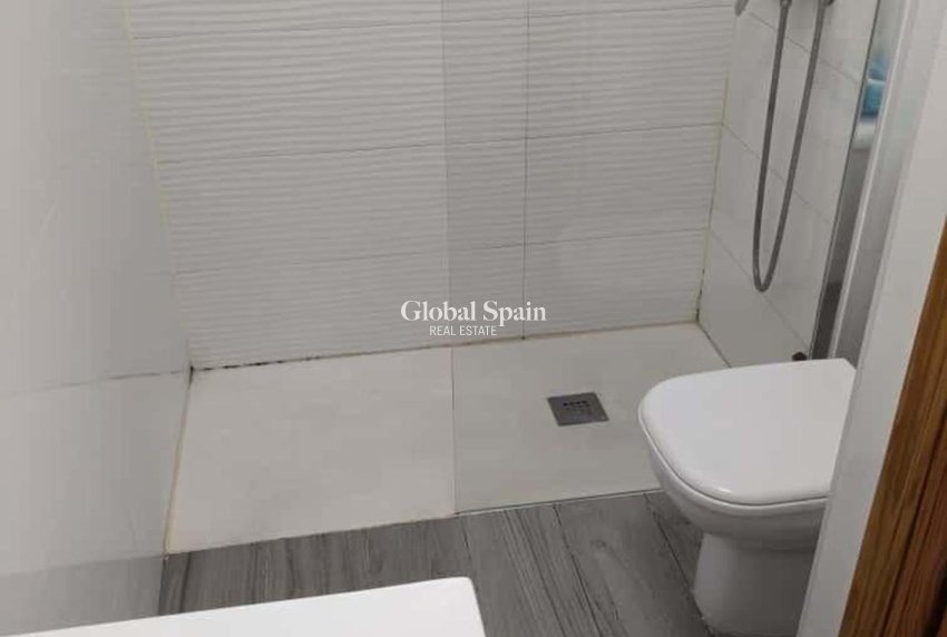 Resale - APARTMENT -
TORREVIEJA - Playa del Cura