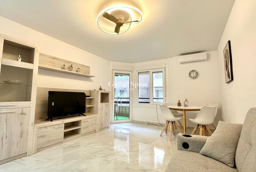 Resale - APARTMENT -
TORREVIEJA - Playa del Cura