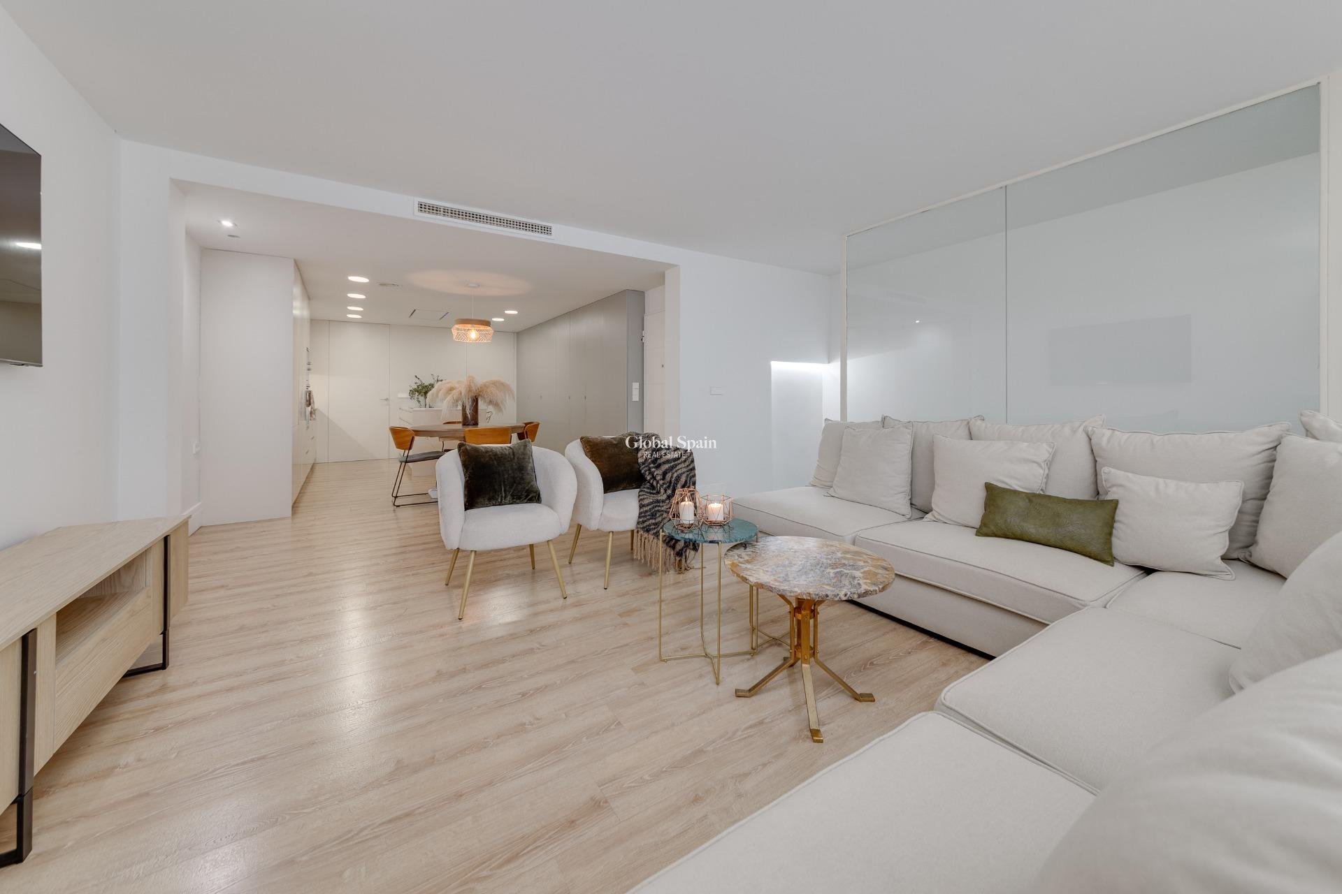 Resale - APARTMENT -
TORREVIEJA - Playa del Cura