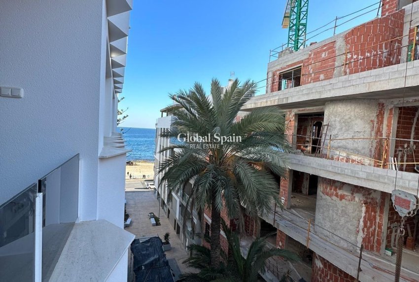 Resale - APARTMENT -
TORREVIEJA - Playa del Cura