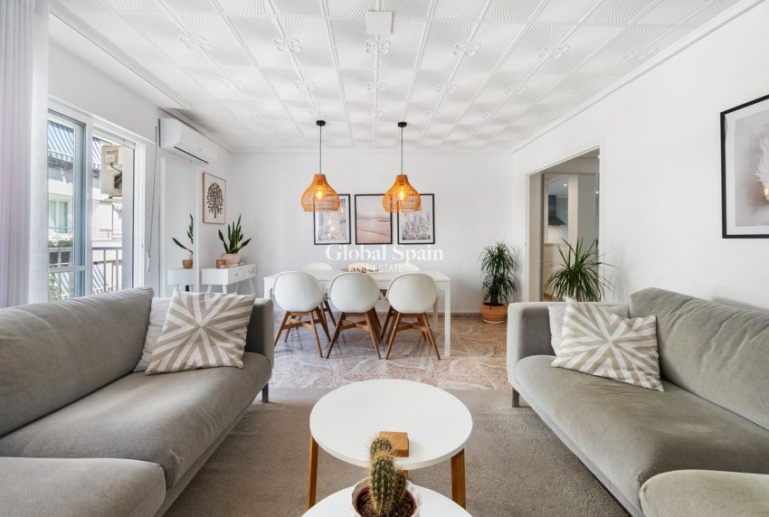 Resale - APARTMENT -
TORREVIEJA - Playa del Cura