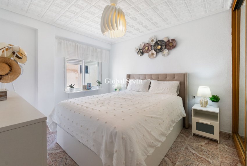 Resale - APARTMENT -
TORREVIEJA - Playa del Cura