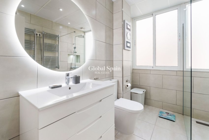 Resale - APARTMENT -
TORREVIEJA - Playa del Cura