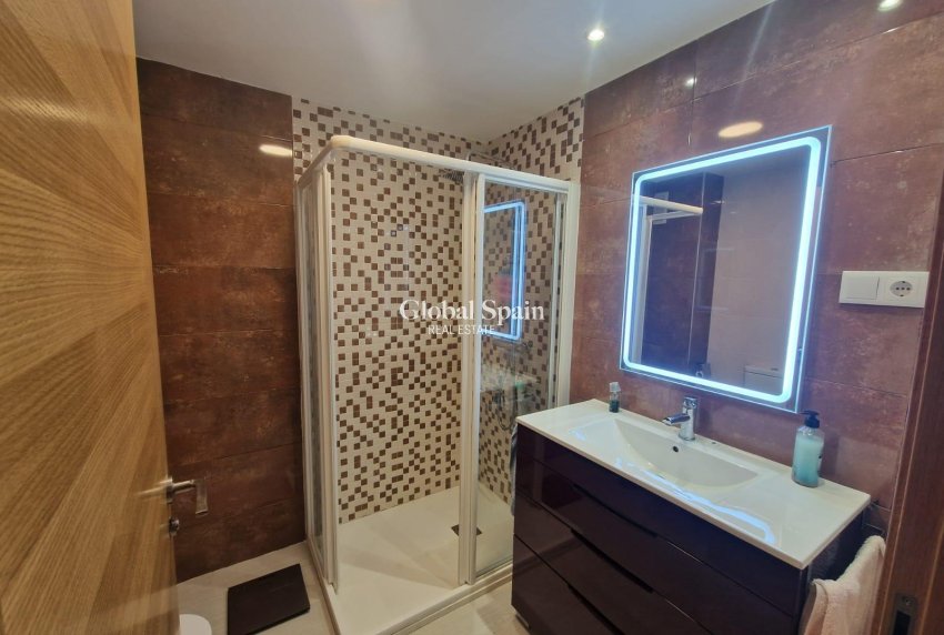 Resale - APARTMENT -
TORREVIEJA - Playa del Cura