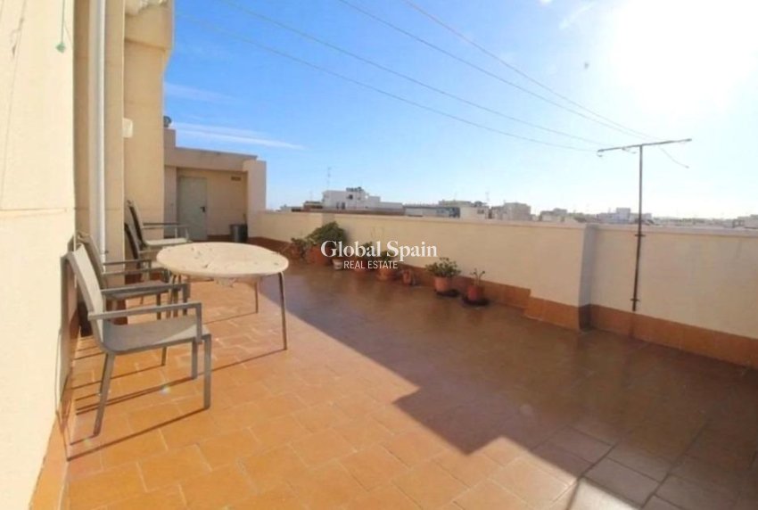 Resale - APARTMENT -
TORREVIEJA - Playa del Cura