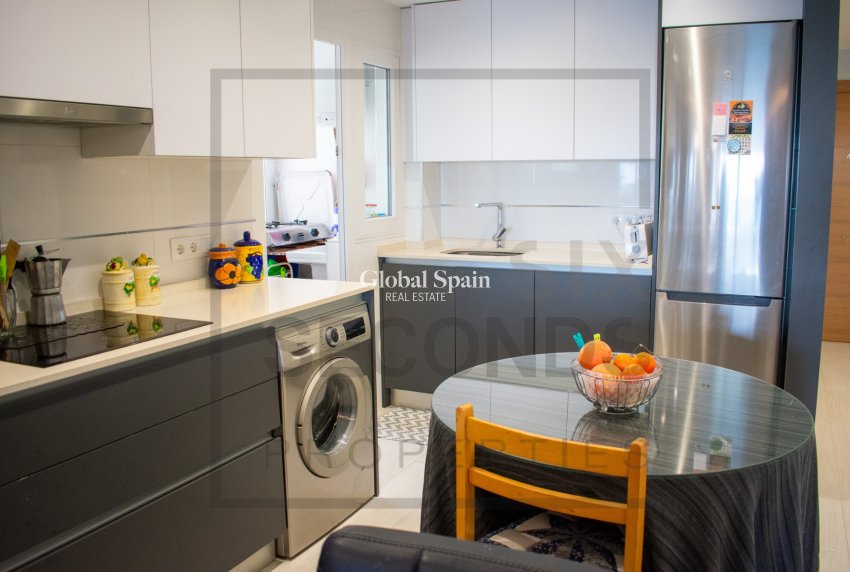 Resale - APARTMENT -
TORREVIEJA - Playa del Cura