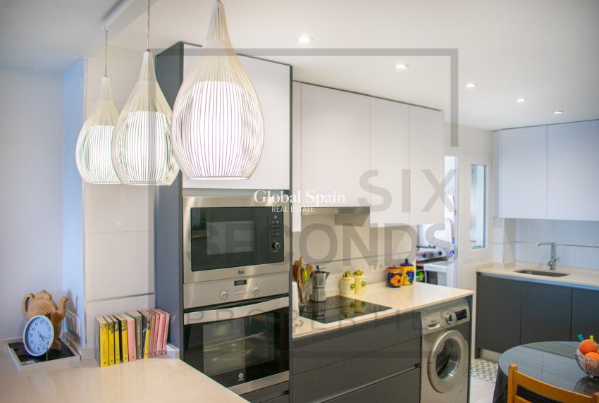 Resale - APARTMENT -
TORREVIEJA - Playa del Cura