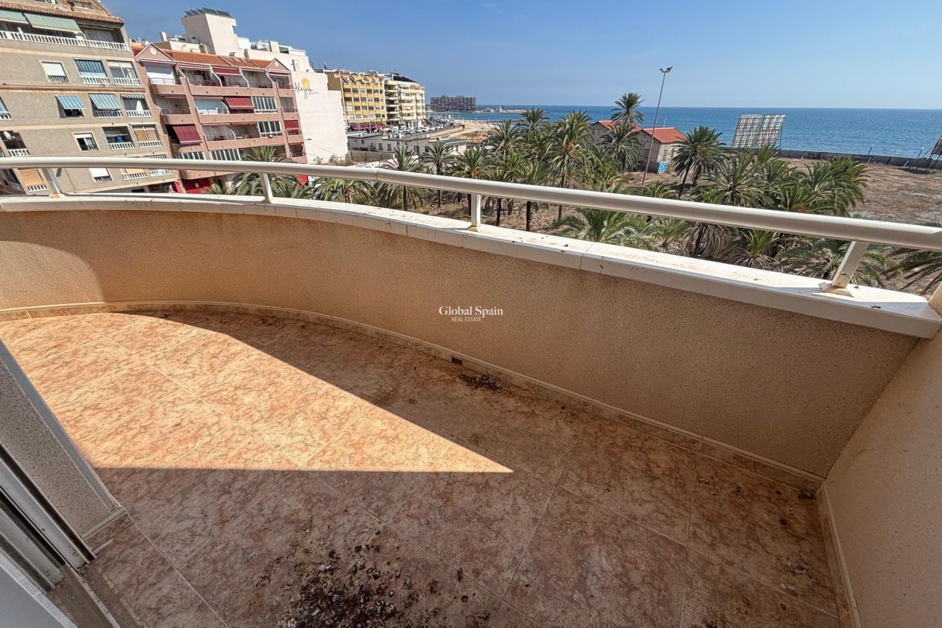 Resale - APARTMENT -
TORREVIEJA - Playa del Cura