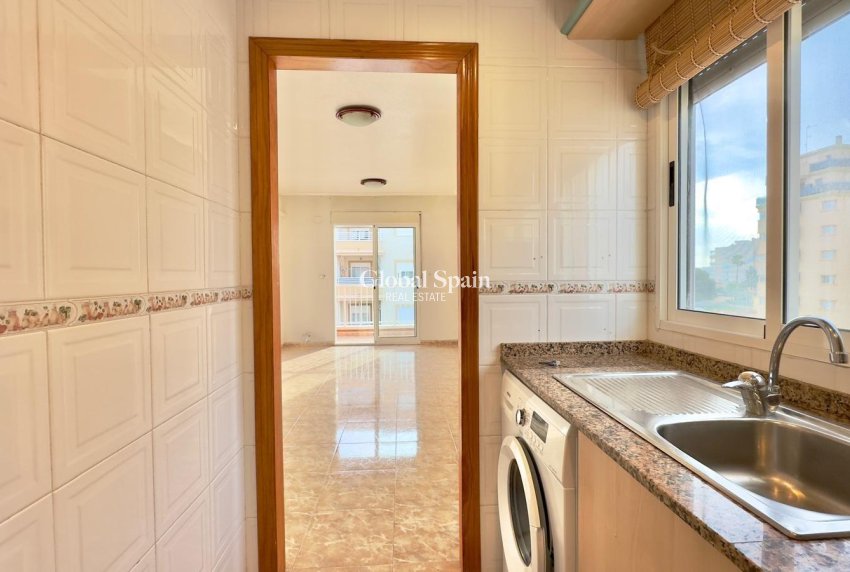 Resale - APARTMENT -
TORREVIEJA - Playa del Cura