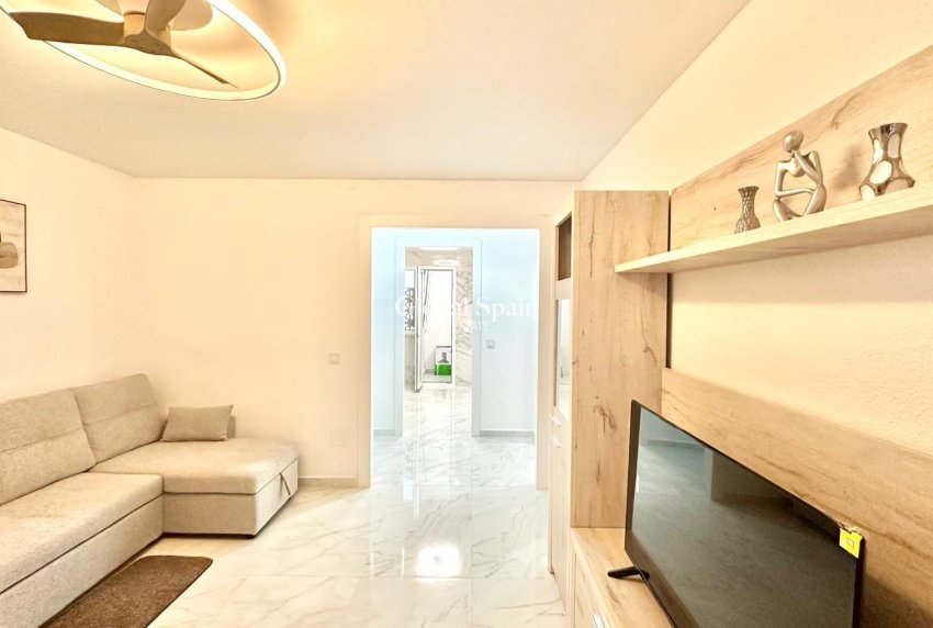 Resale - APARTMENT -
TORREVIEJA - Playa del Cura