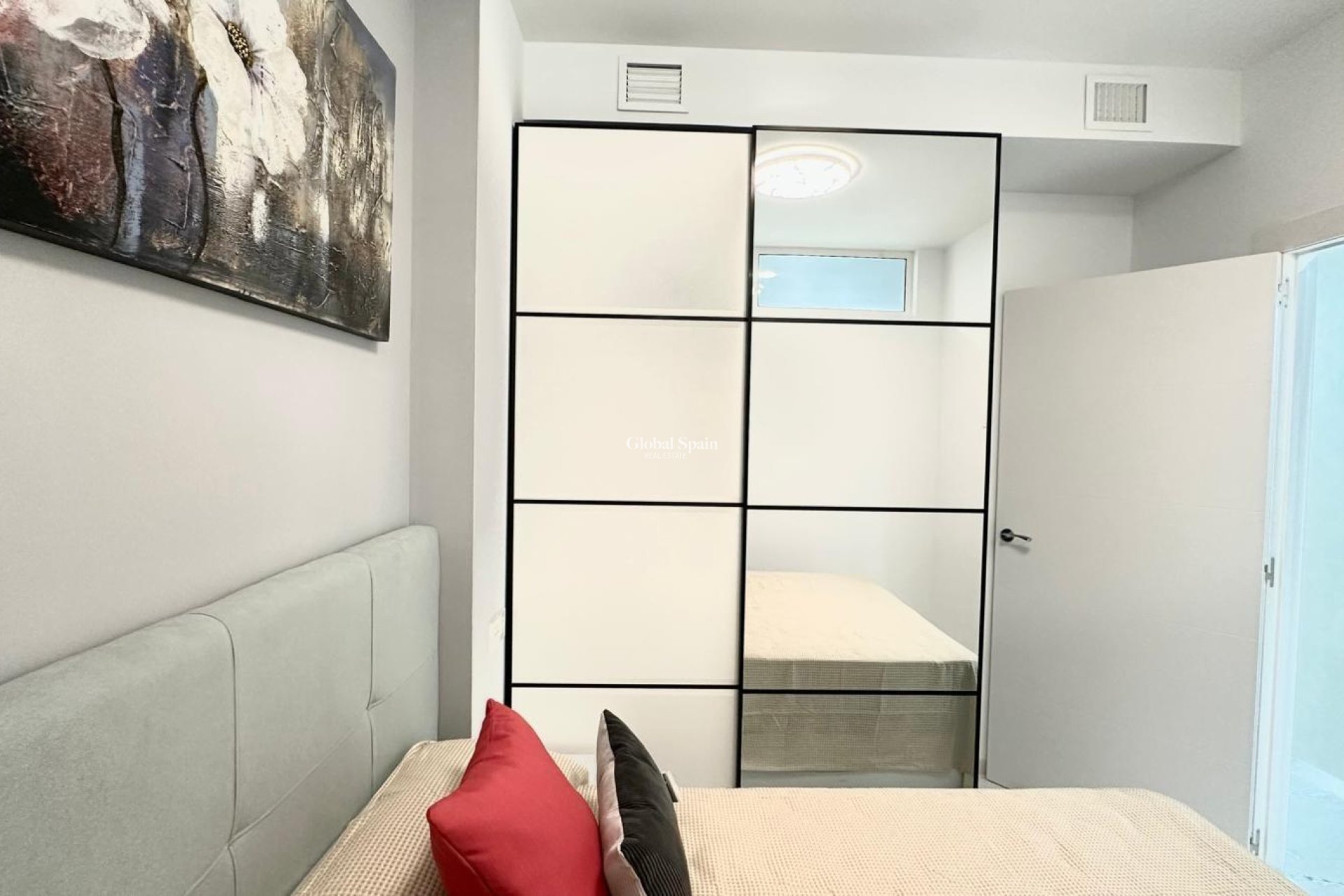 Resale - APARTMENT -
TORREVIEJA - Playa del Cura