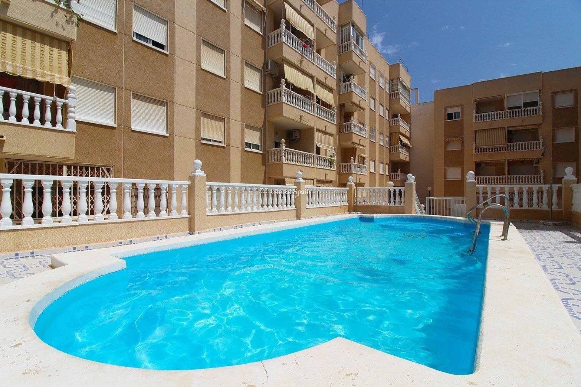 Resale - APARTMENT -
TORREVIEJA - Playa del Cura