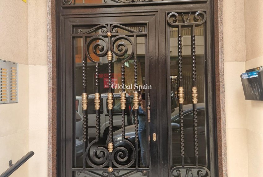 Resale - APARTMENT -
TORREVIEJA - Playa del Cura