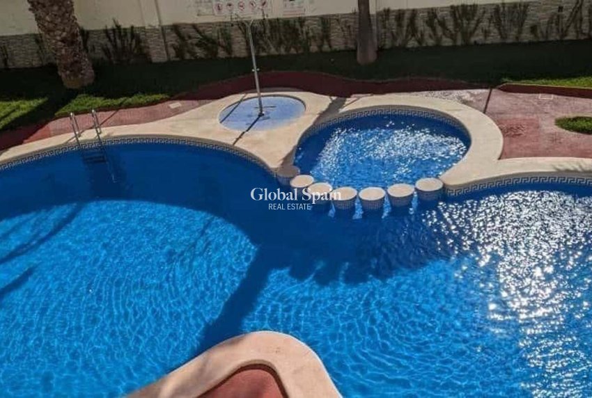 Resale - APARTMENT -
TORREVIEJA - Playa del Cura