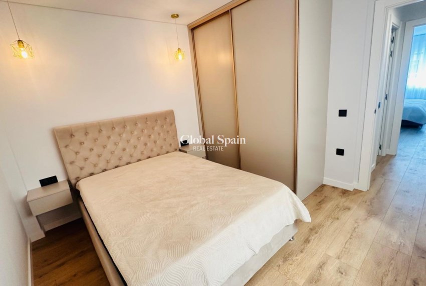 Resale - APARTMENT -
TORREVIEJA - Playa del Cura