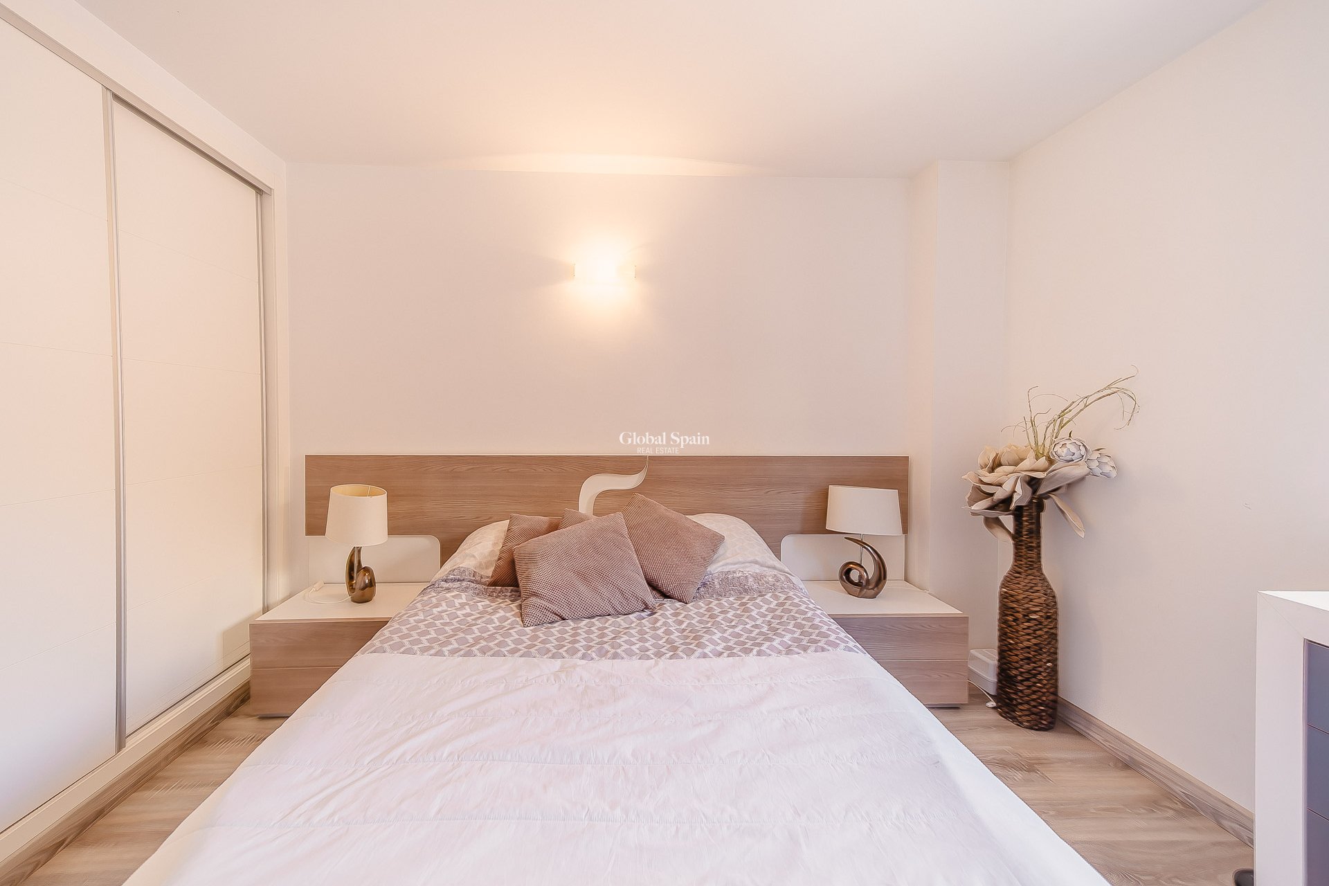 Resale - APARTMENT -
TORREVIEJA - Playa del cura