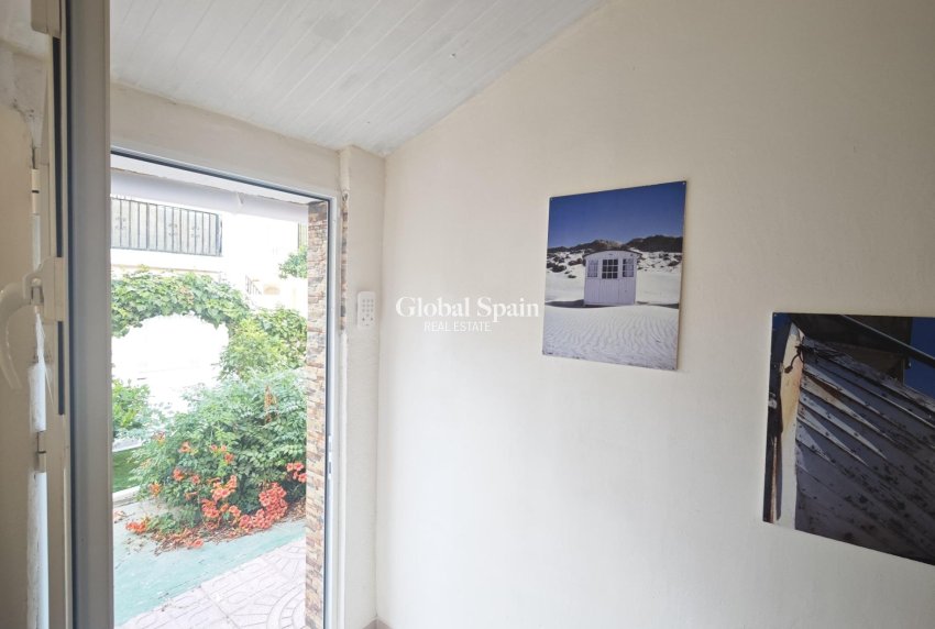 Resale - APARTMENT -
TORREVIEJA - Playa del Cura