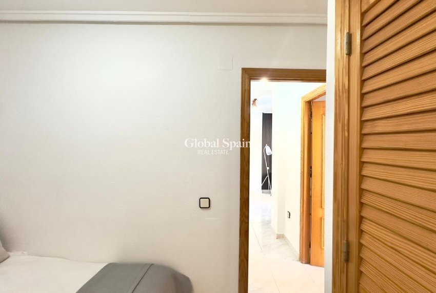 Resale - APARTMENT -
TORREVIEJA - Playa del Cura