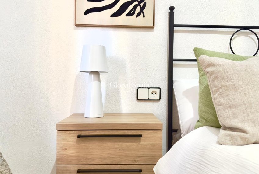 Resale - APARTMENT -
TORREVIEJA - Playa del Cura