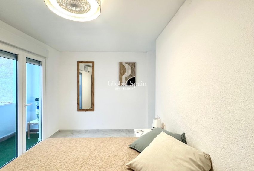 Resale - APARTMENT -
TORREVIEJA - Playa del Cura