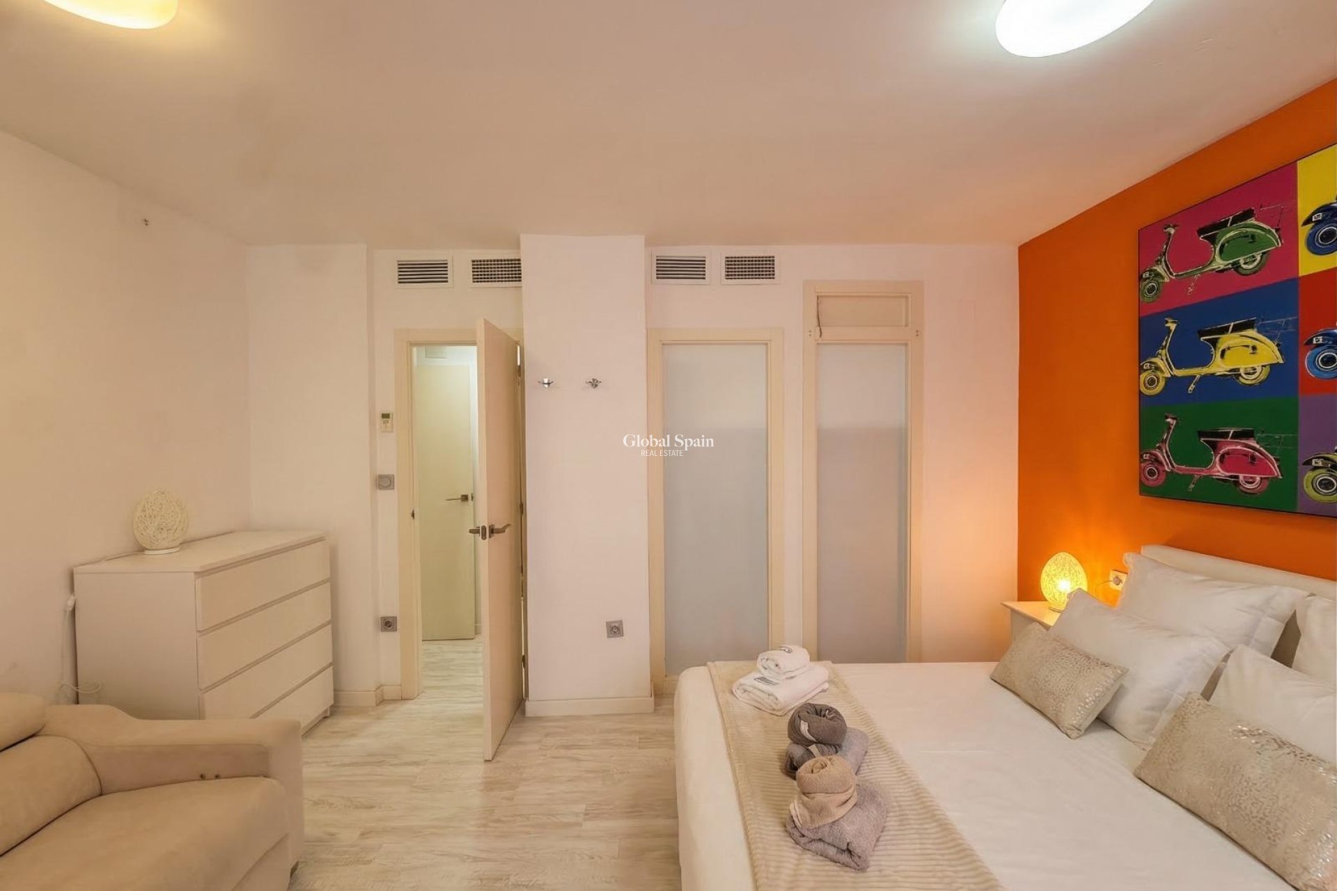 Resale - APARTMENT -
TORREVIEJA - Playa del Cura