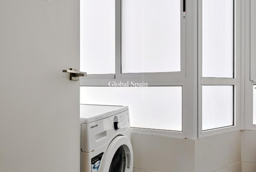 Resale - APARTMENT -
TORREVIEJA - Playa del Cura