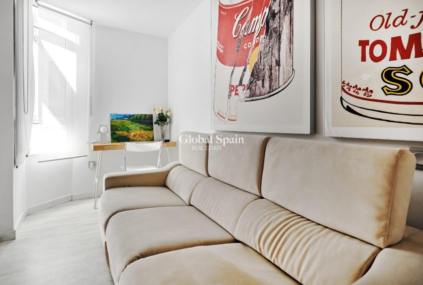 Resale - APARTMENT -
TORREVIEJA - Playa del Cura