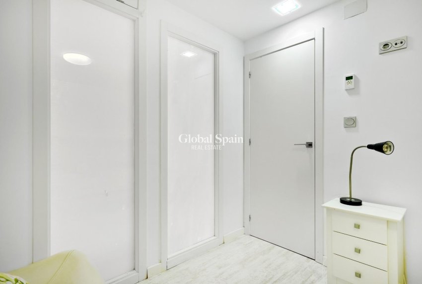 Resale - APARTMENT -
TORREVIEJA - Playa del Cura