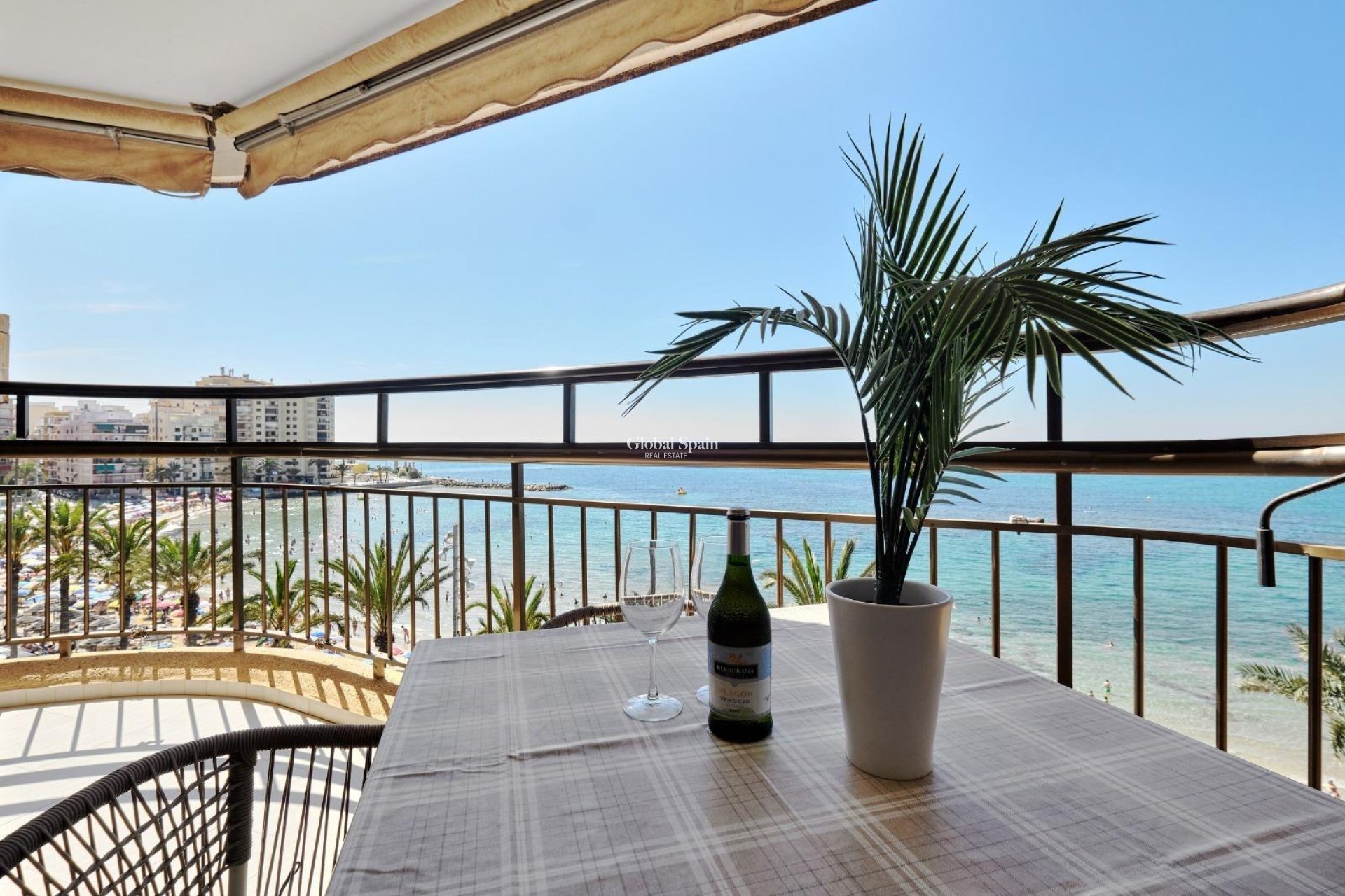 Resale - APARTMENT -
TORREVIEJA - Playa del Cura