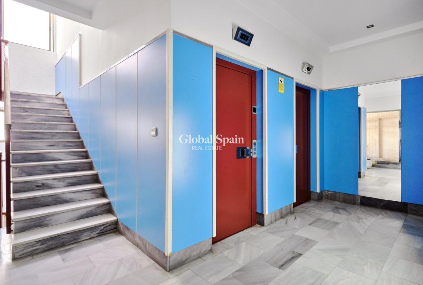 Resale - APARTMENT -
TORREVIEJA - Playa del Cura