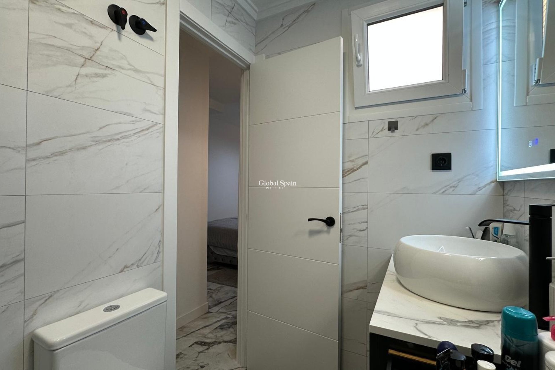 Resale - APARTMENT -
TORREVIEJA - Playa del Cura