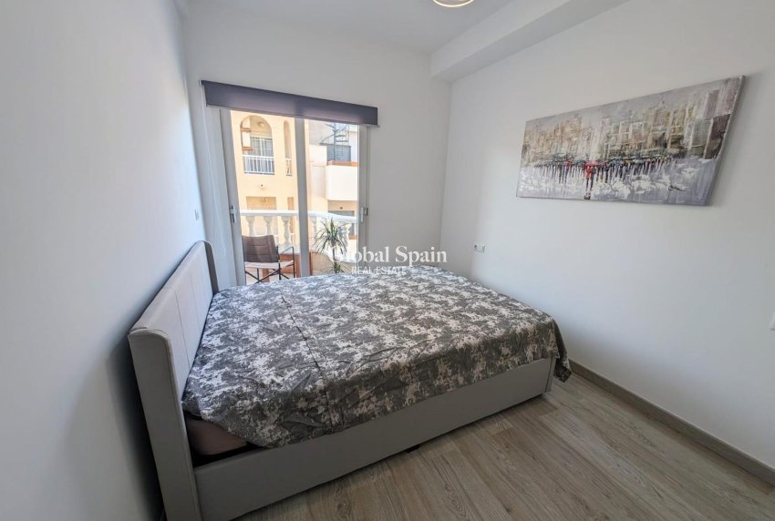 Resale - APARTMENT -
TORREVIEJA - Playa del Cura