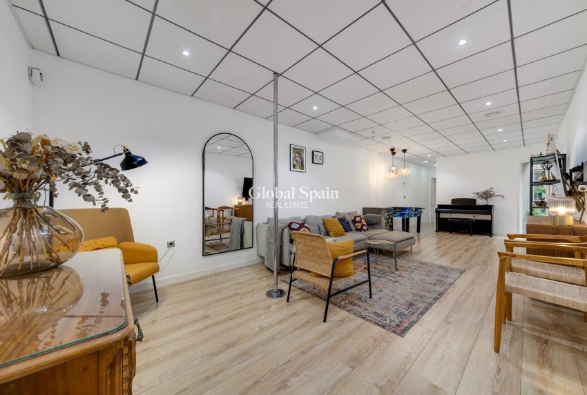 Resale - APARTMENT -
TORREVIEJA - Playa del Cura